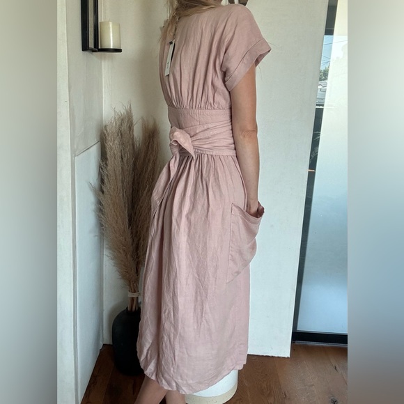 Seaside Tones Linen Dress - Picture 6 of 10